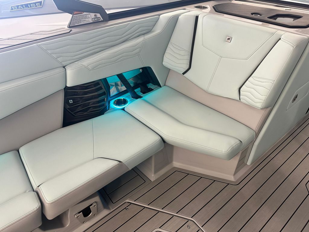 2025 Nautique G25