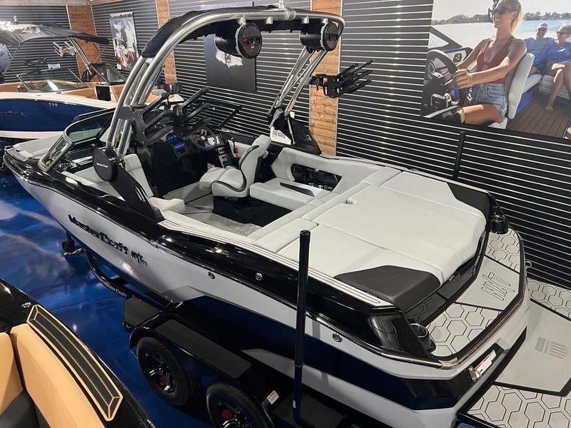 NEW 2024 MasterCraft NXT20