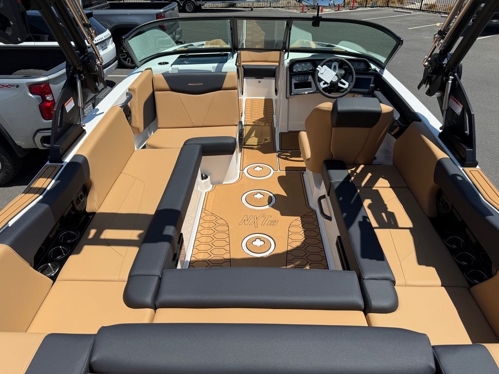 2025 MasterCraft NXT22
