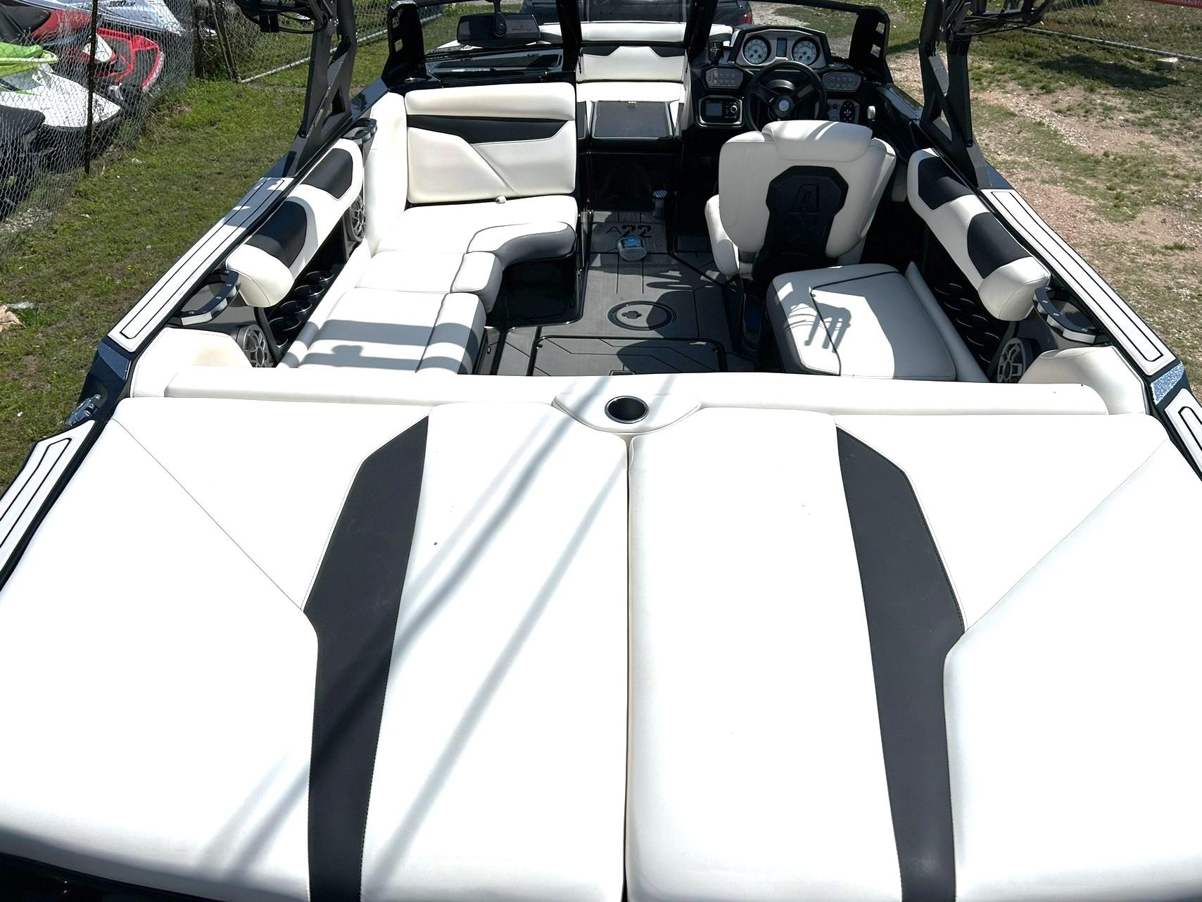 2019 Axis A22 – 123 Hours With Trailer!