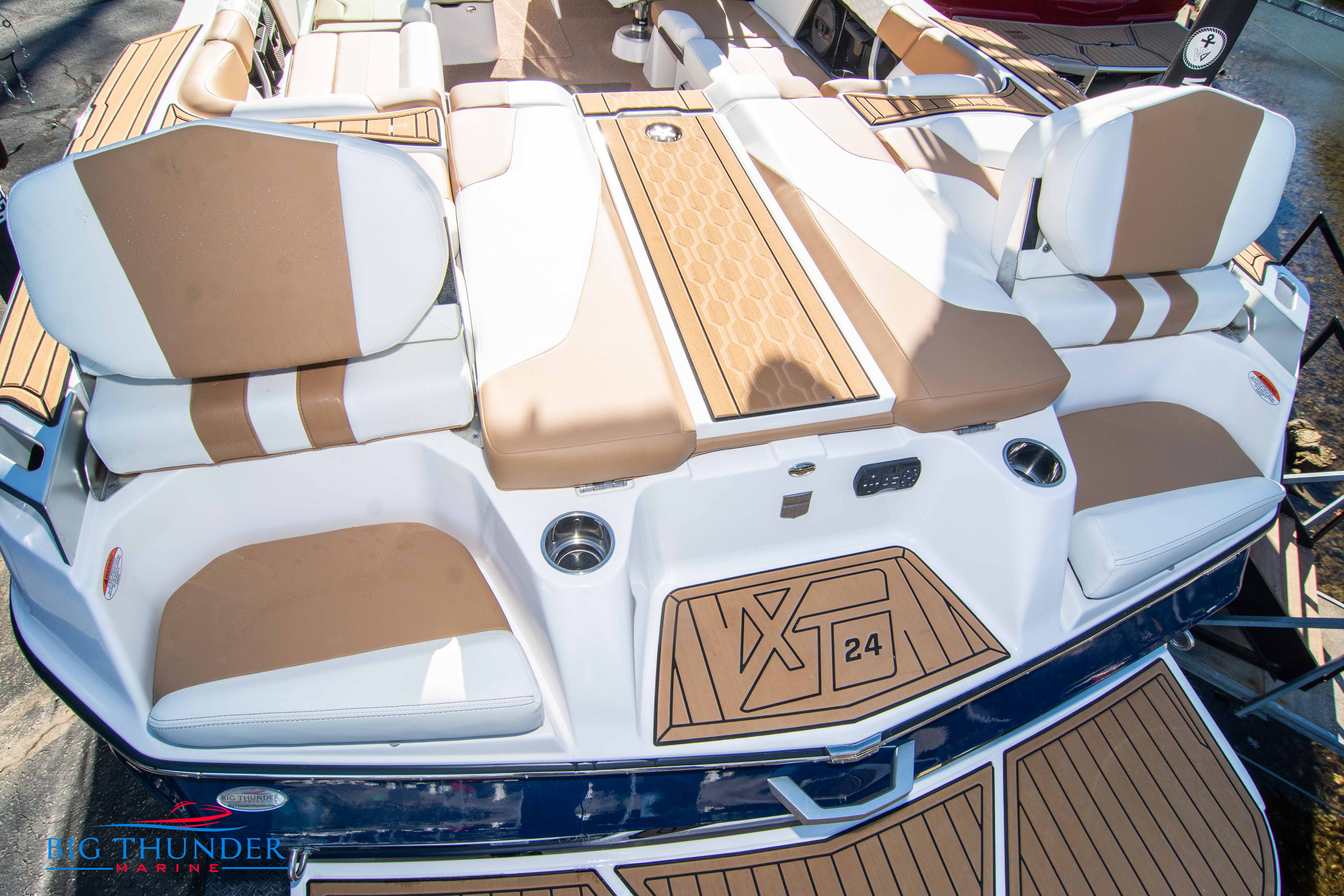 2023 Mastercraft XT24