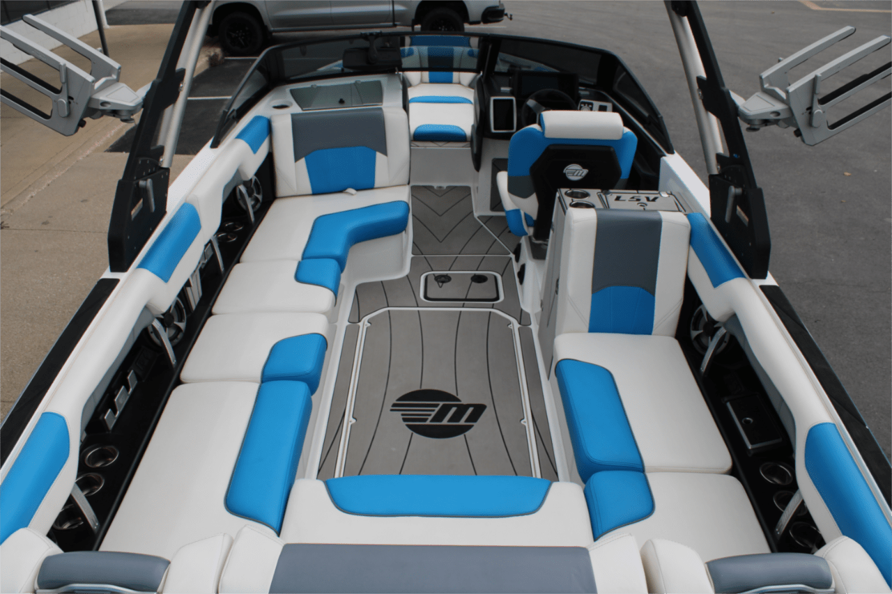 2020 Malibu 25 LSV