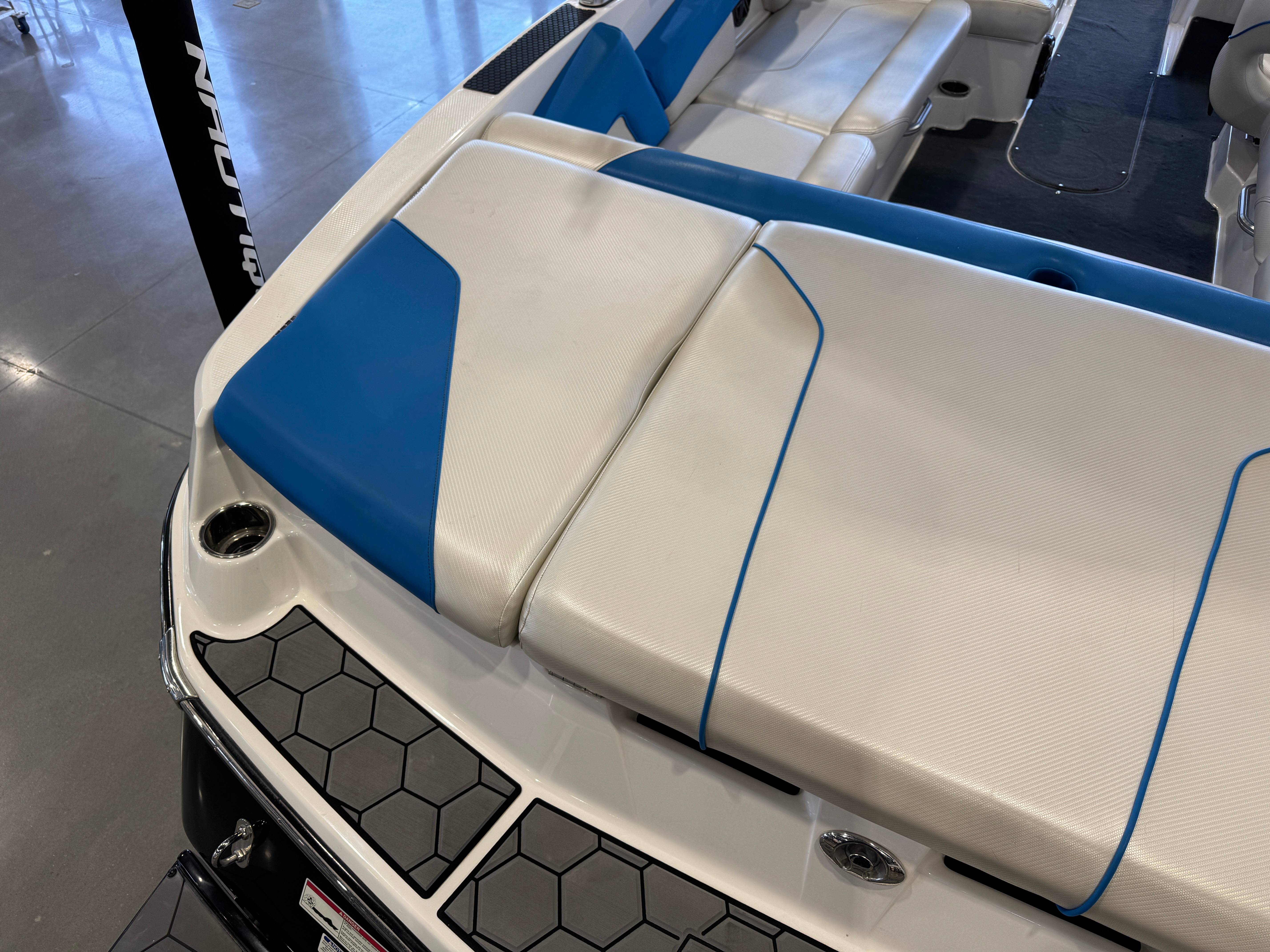 2017 MasterCraft NXT22