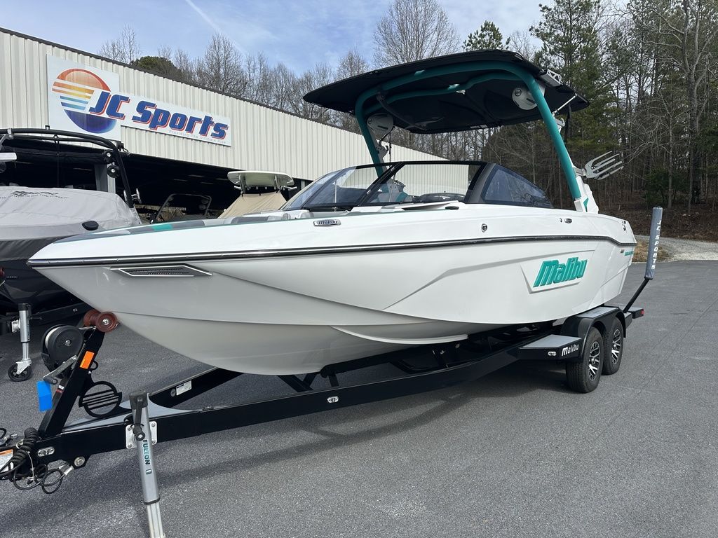 2023 Malibu Boats 23 LSV