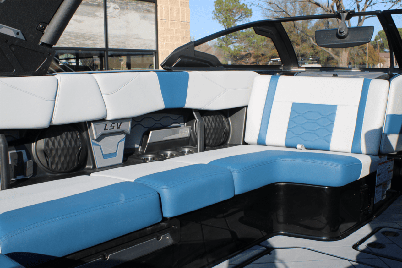2025 Malibu 23 LSV