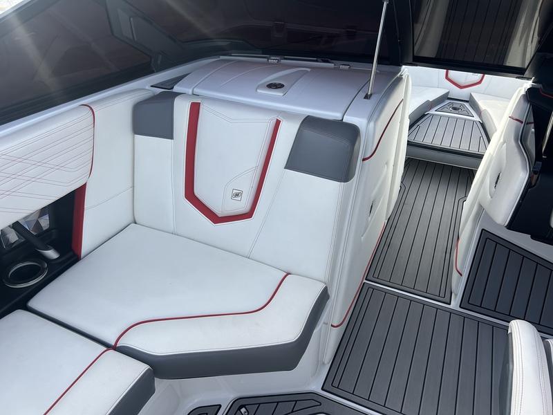 2019 Nautique G23