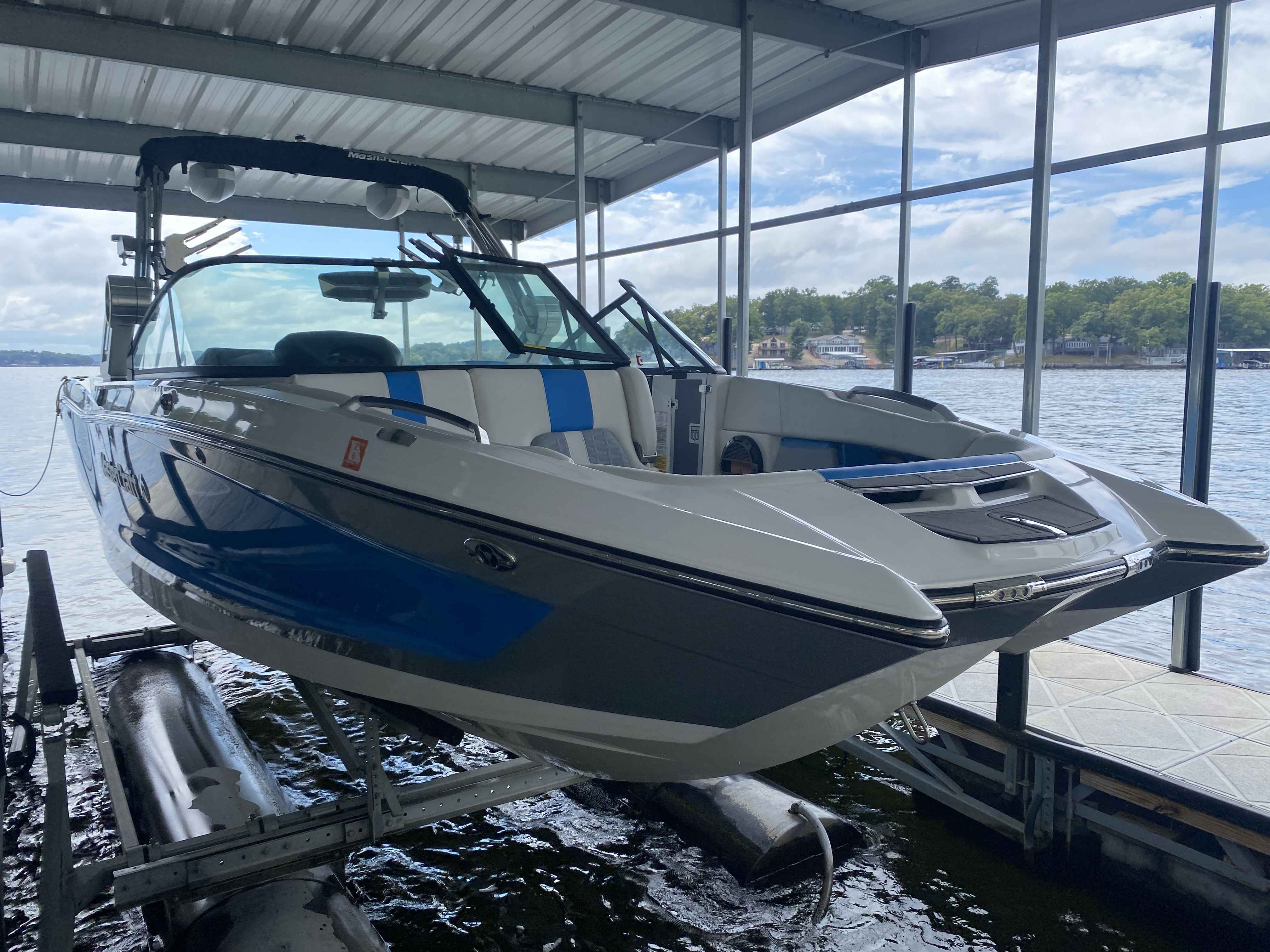 2022 MasterCraft X26