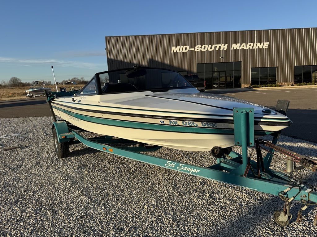 2000 Sanger Boats 2000 DXII Barefooter