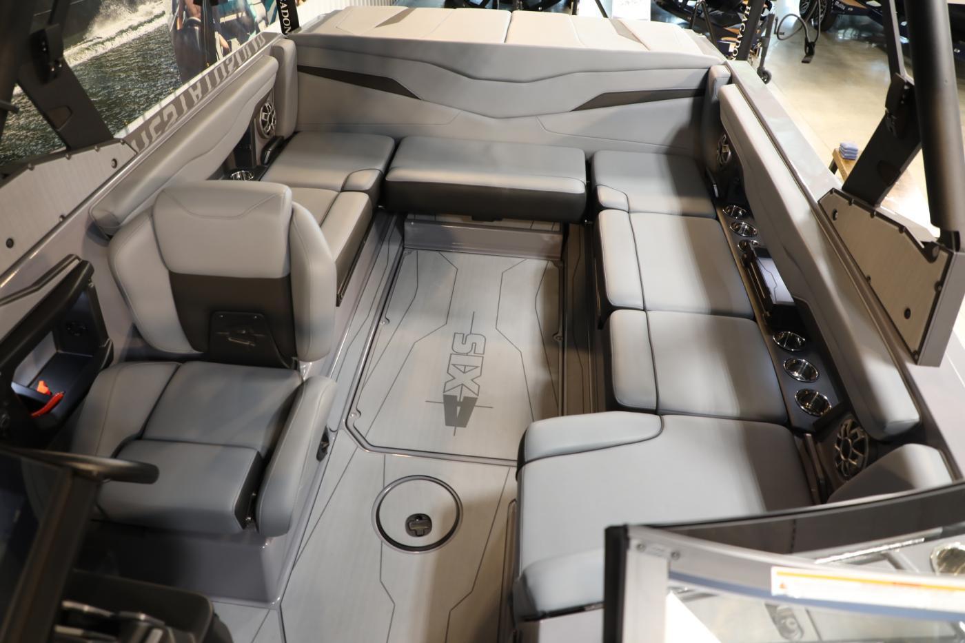 boat.Title