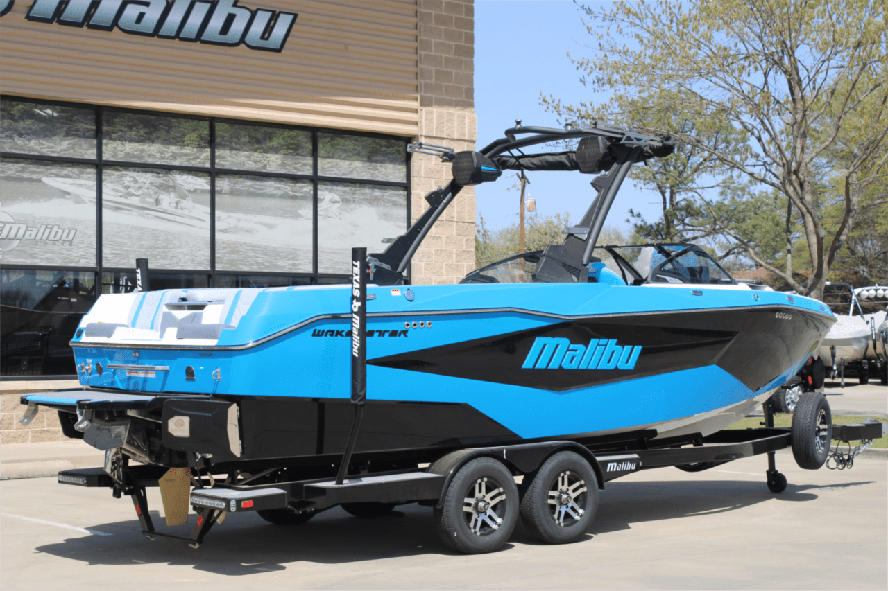 2025 Malibu 25 LSV