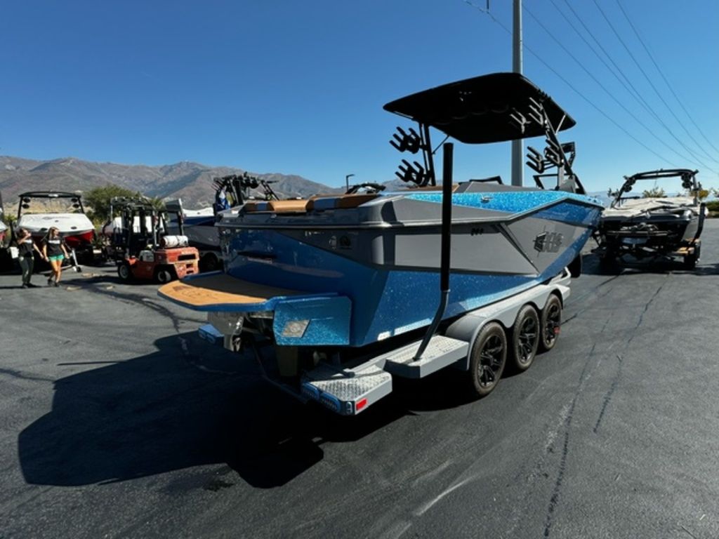 2024 Axis Wake Research T250