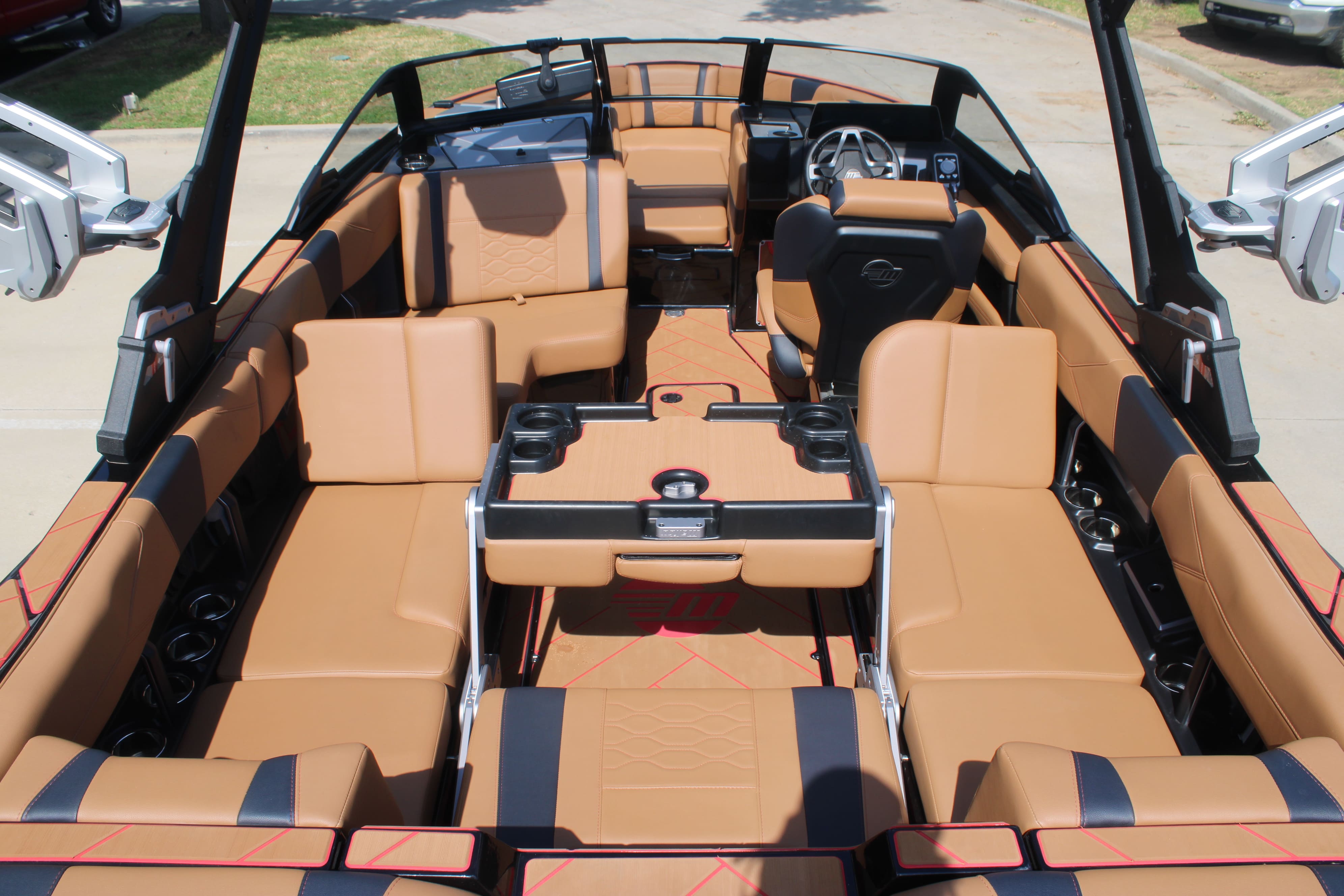 2025 Malibu 23 LSV