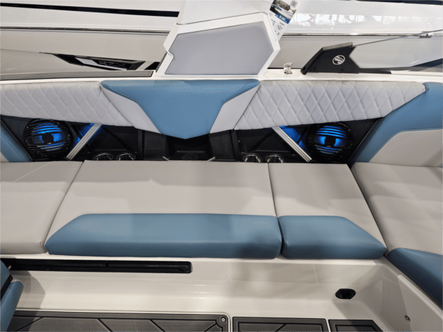 boat.Title