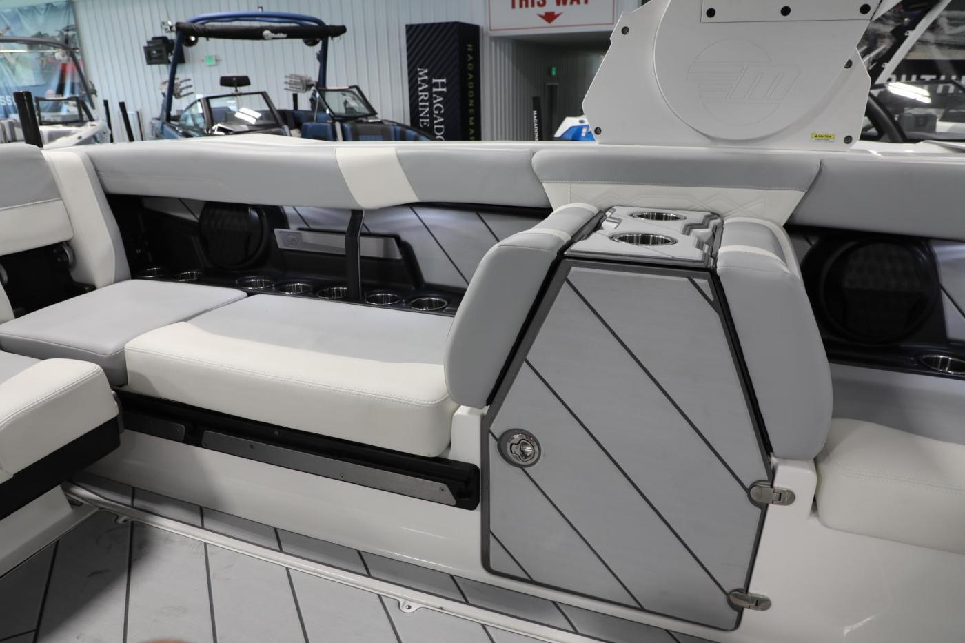 2024 Malibu 26 LSV