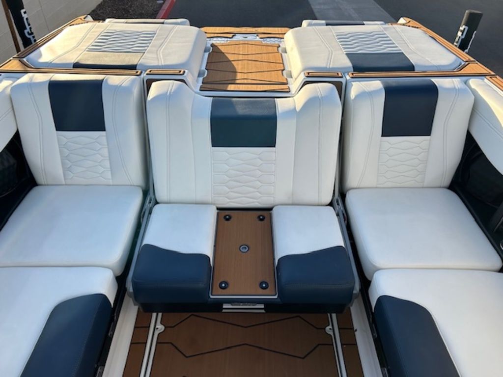 2025 Malibu Boats 24 MXZ