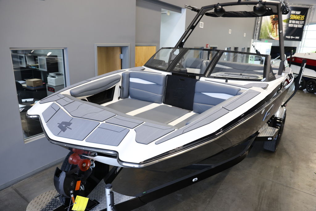 2024 Axis Wake Research A225