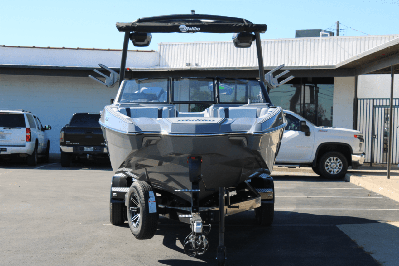 2025 Malibu 23 MXZ