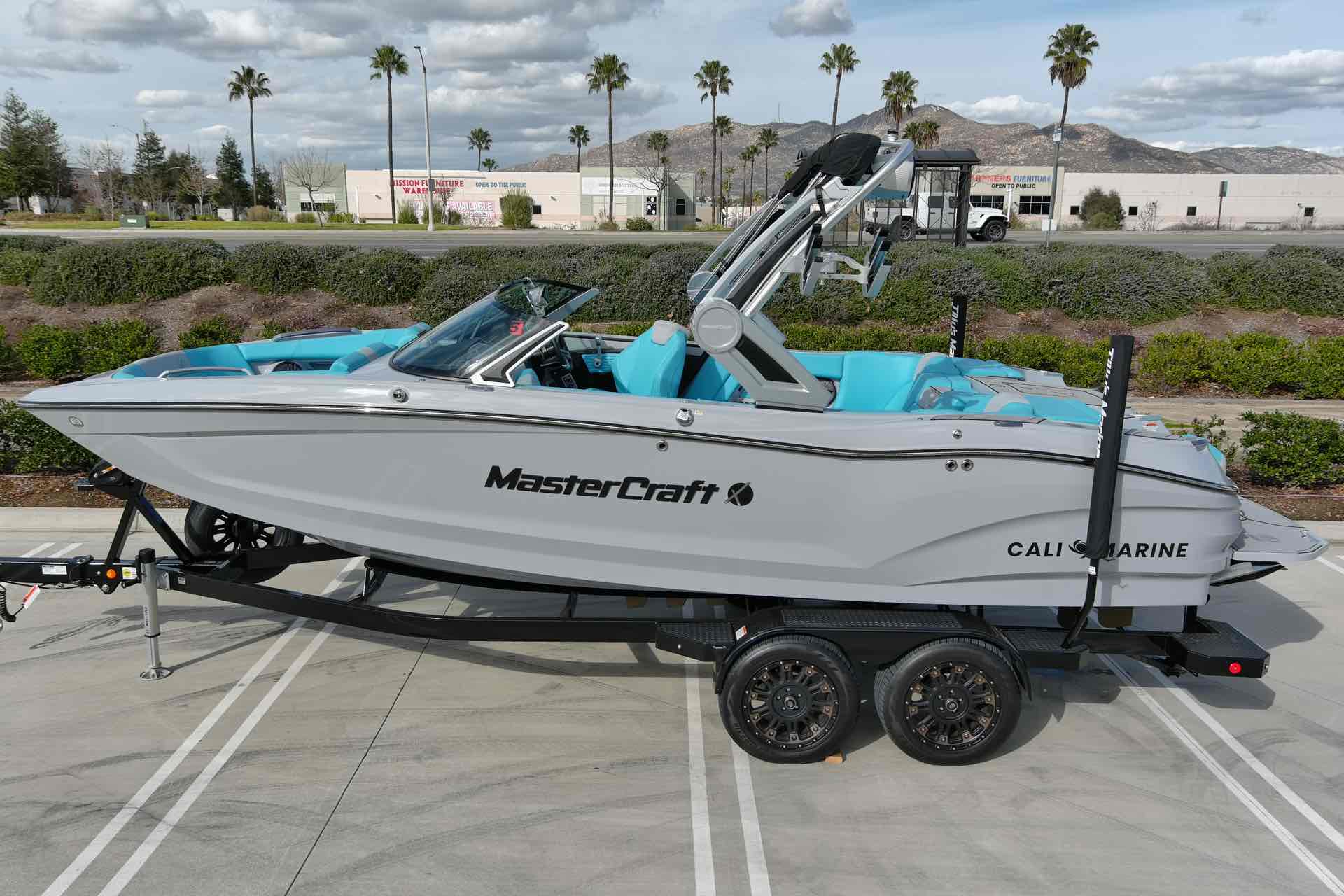 boat.Title