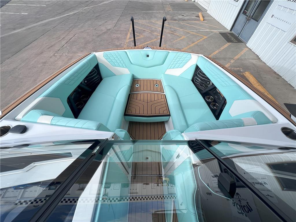 boat.Title