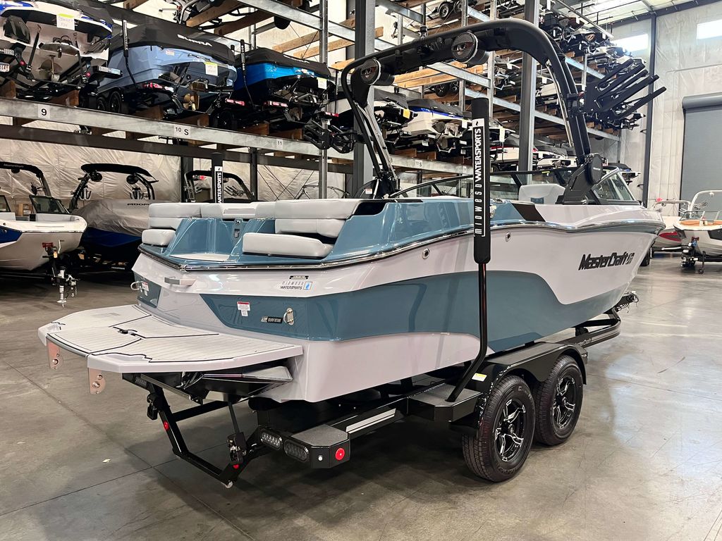 2025 MasterCraft XT23