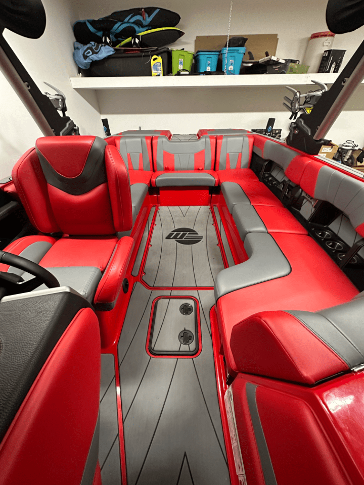 2022 Malibu 23 LSV