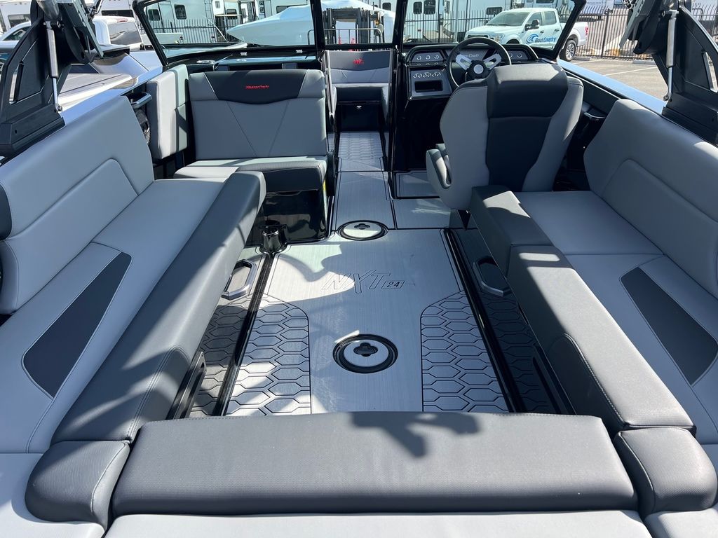 2024 MasterCraft NXT24