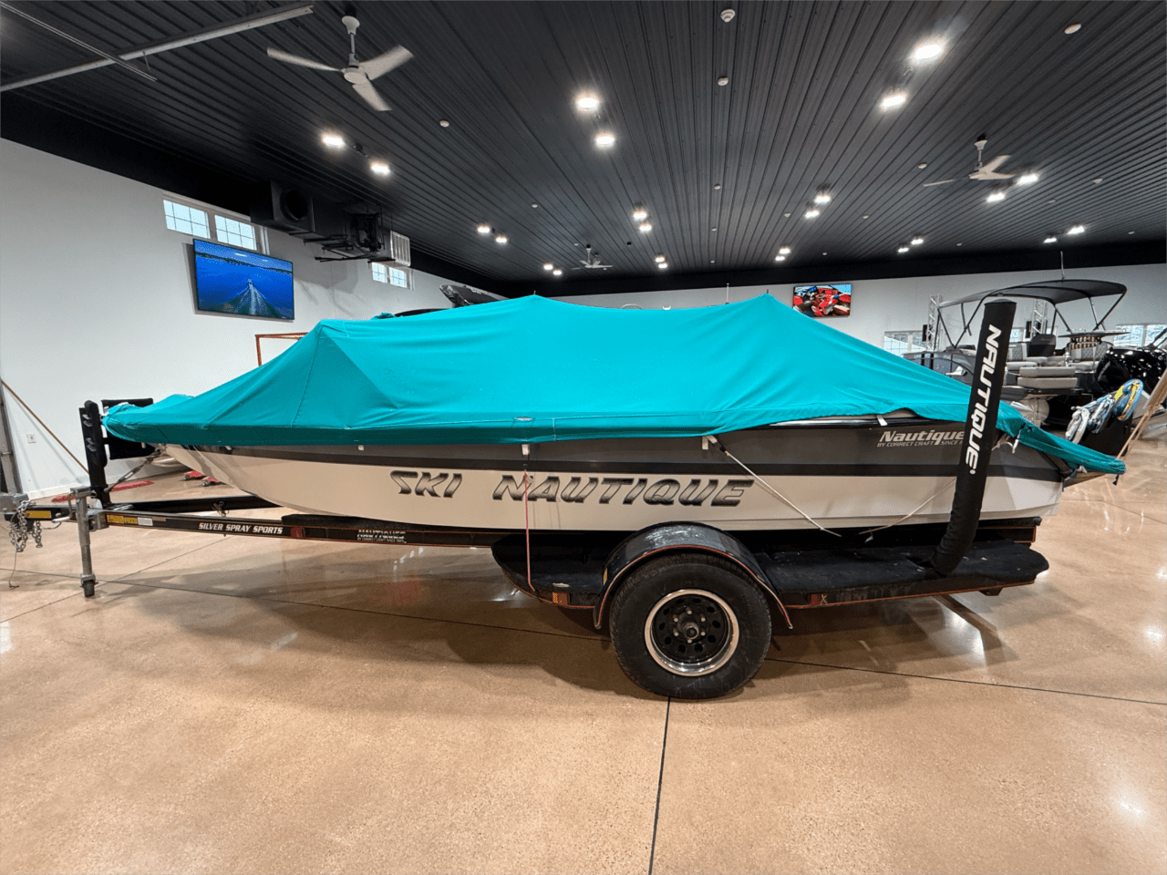 boat.Title