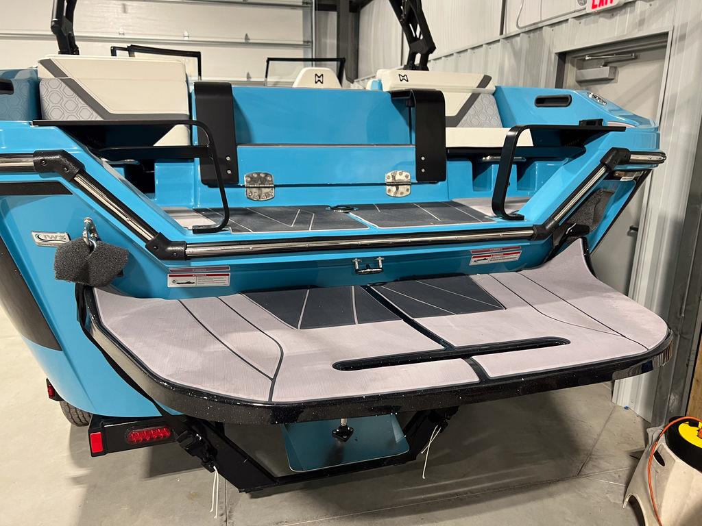 2023 Heyday Wake Boats H22