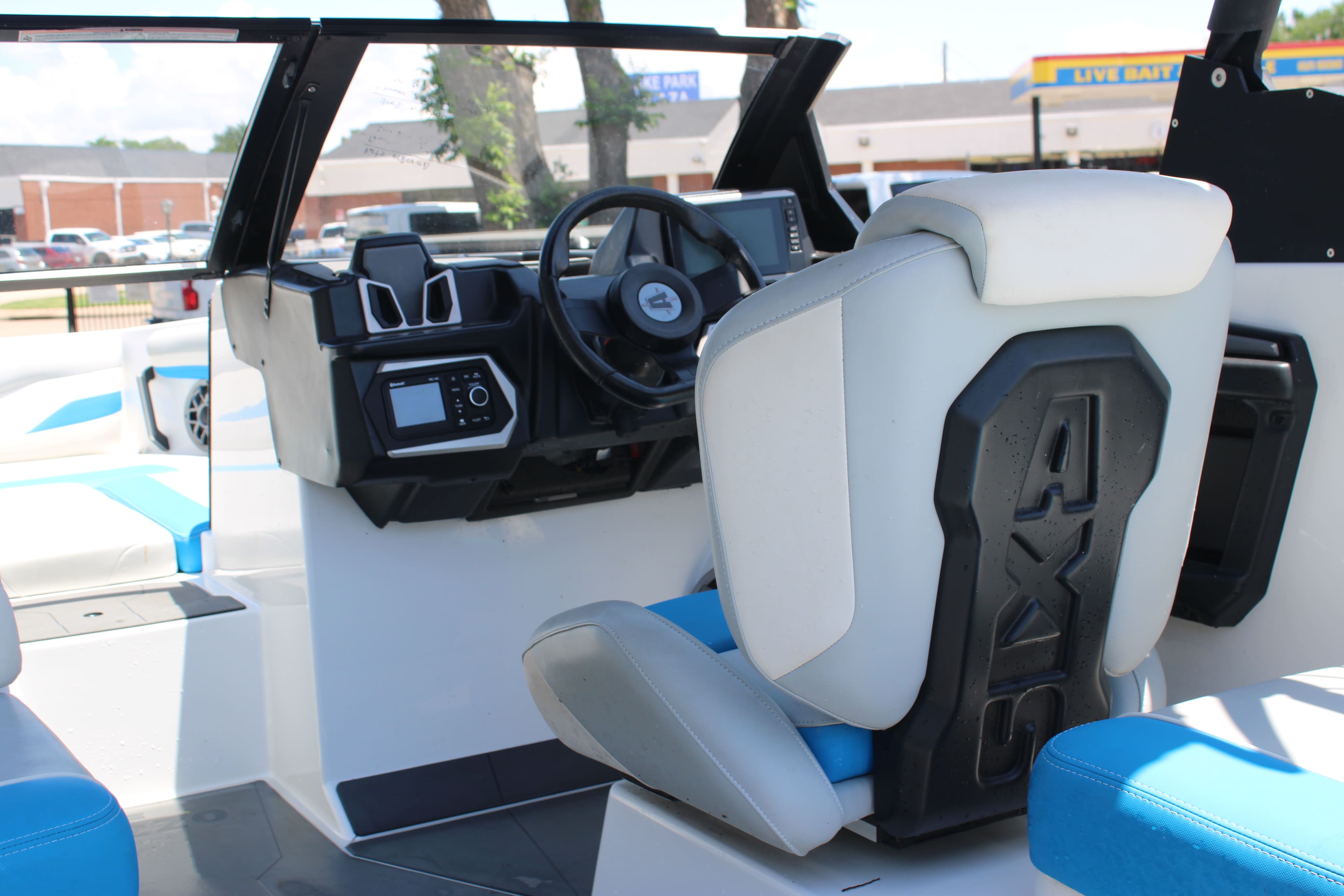 2022 Axis T220