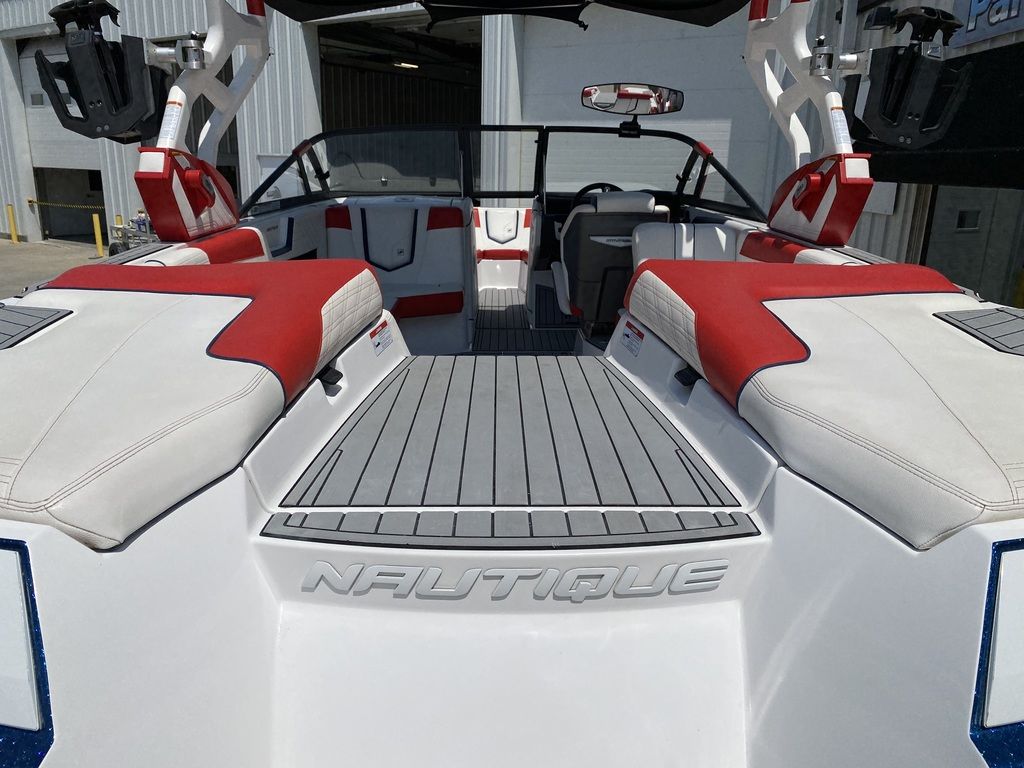 2018 Nautique Super Air G23