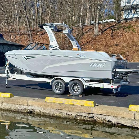 boat.Title