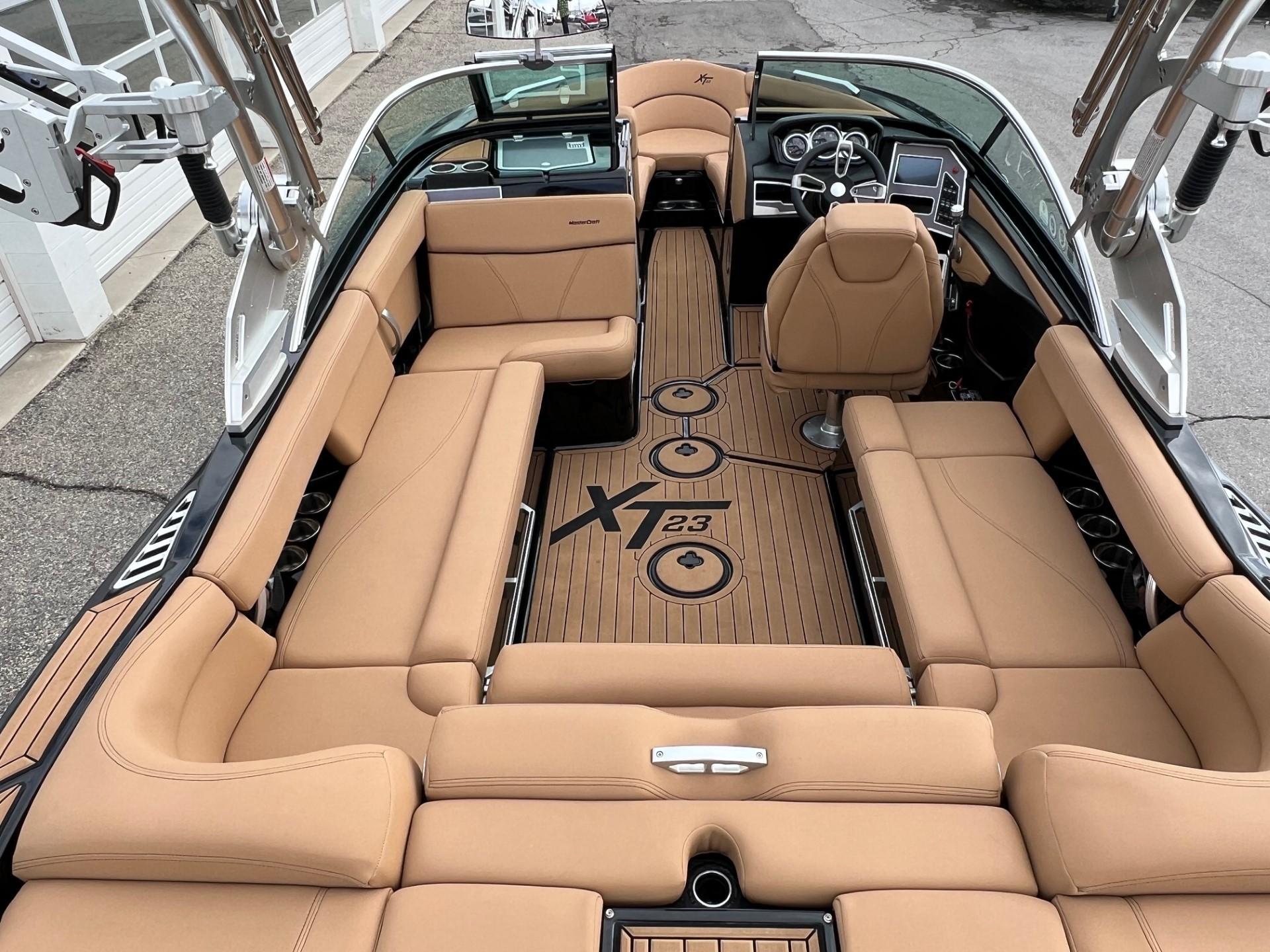 2021 MasterCraft XT23