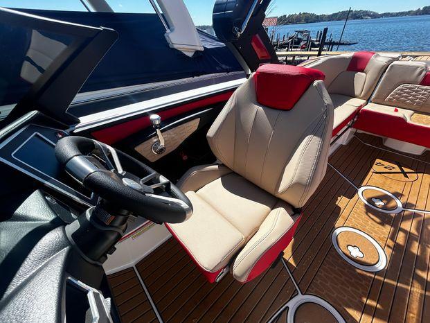 2024 MasterCraft X24