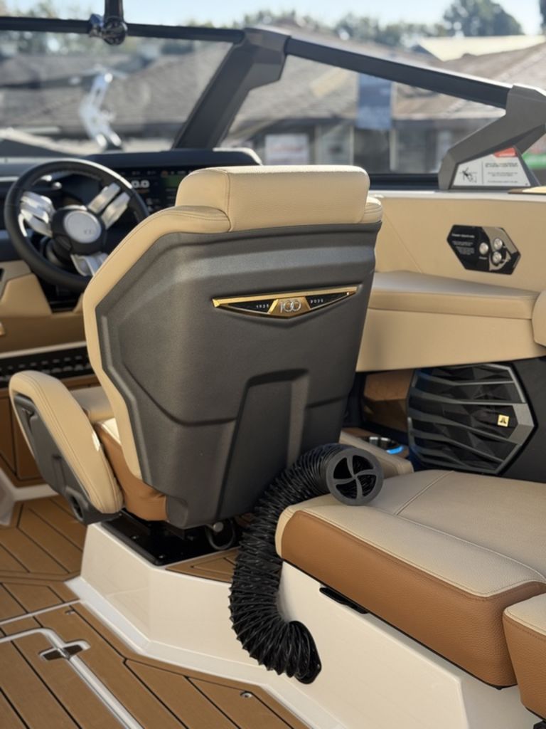 2025 Nautique Super Air Nautique G23