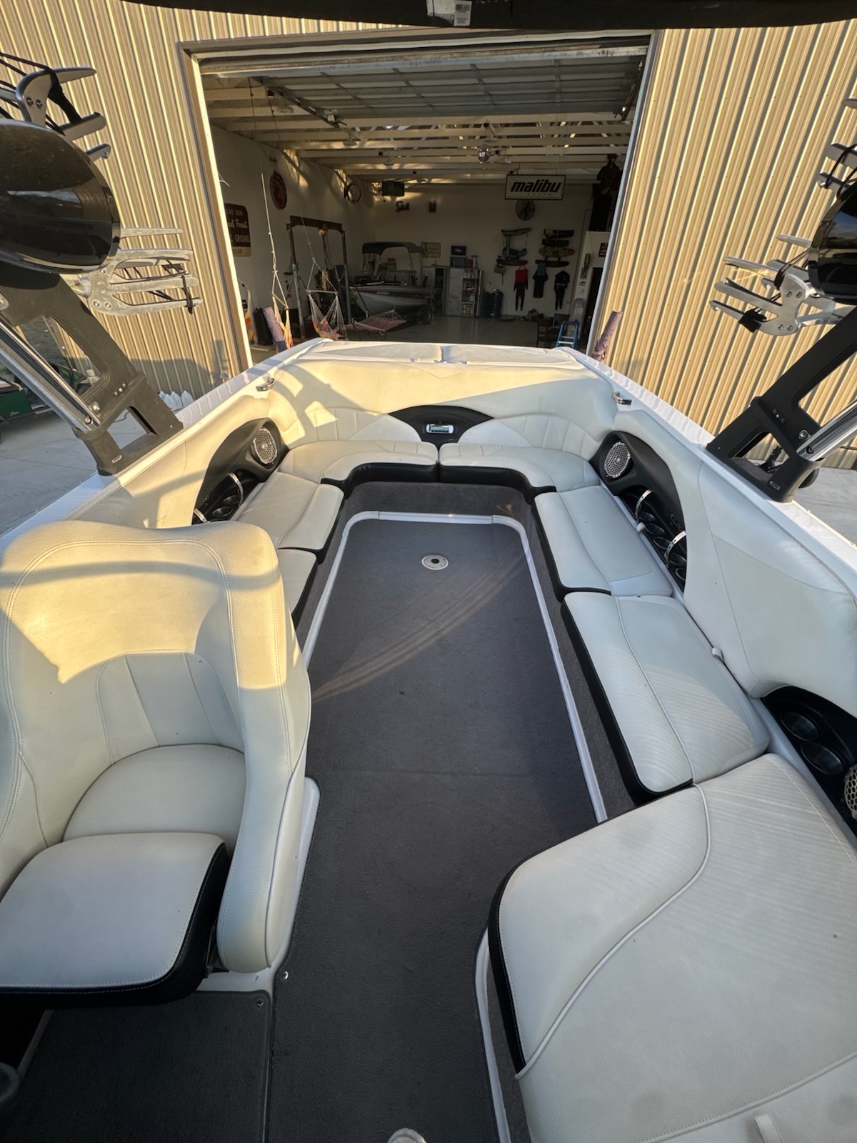 2013 Malibu 247 LSV  LOW HOURS  UNICORN
