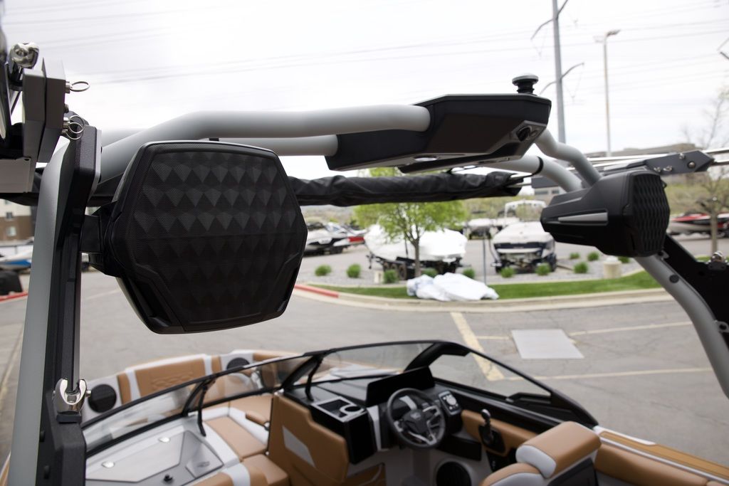 2025 Malibu Boats 24 MXZ