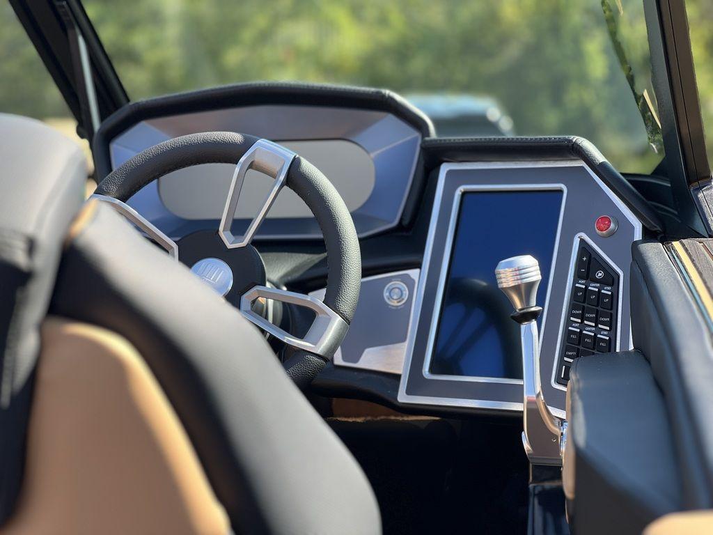 2024 MasterCraft XT23 Ashley Kidd Edition