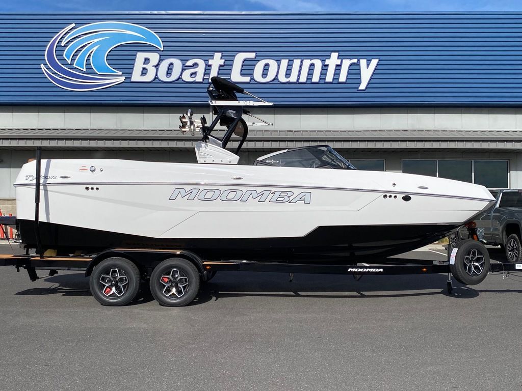 2025 MOOMBA TYKON