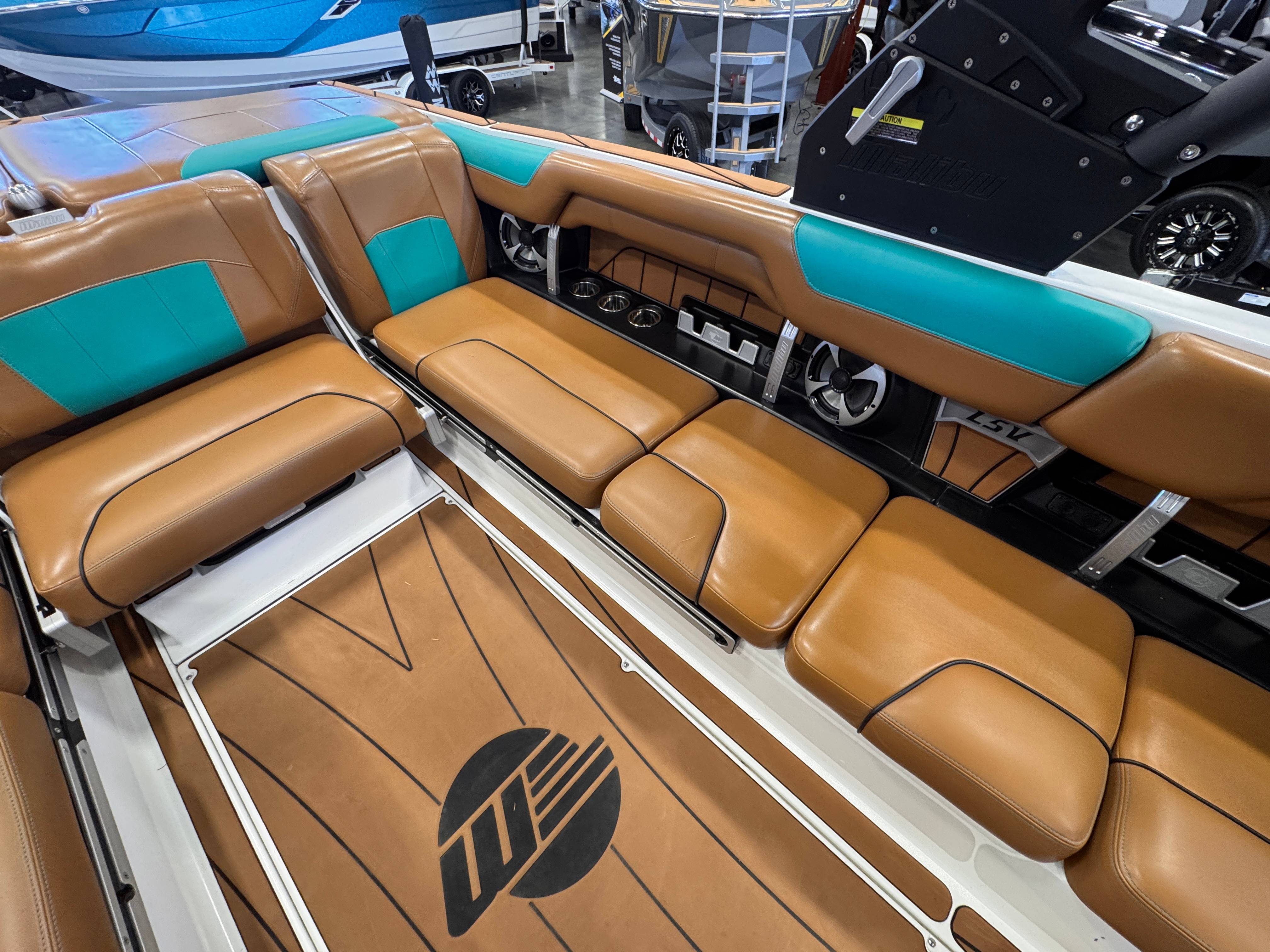 2020 Malibu 25 LSV