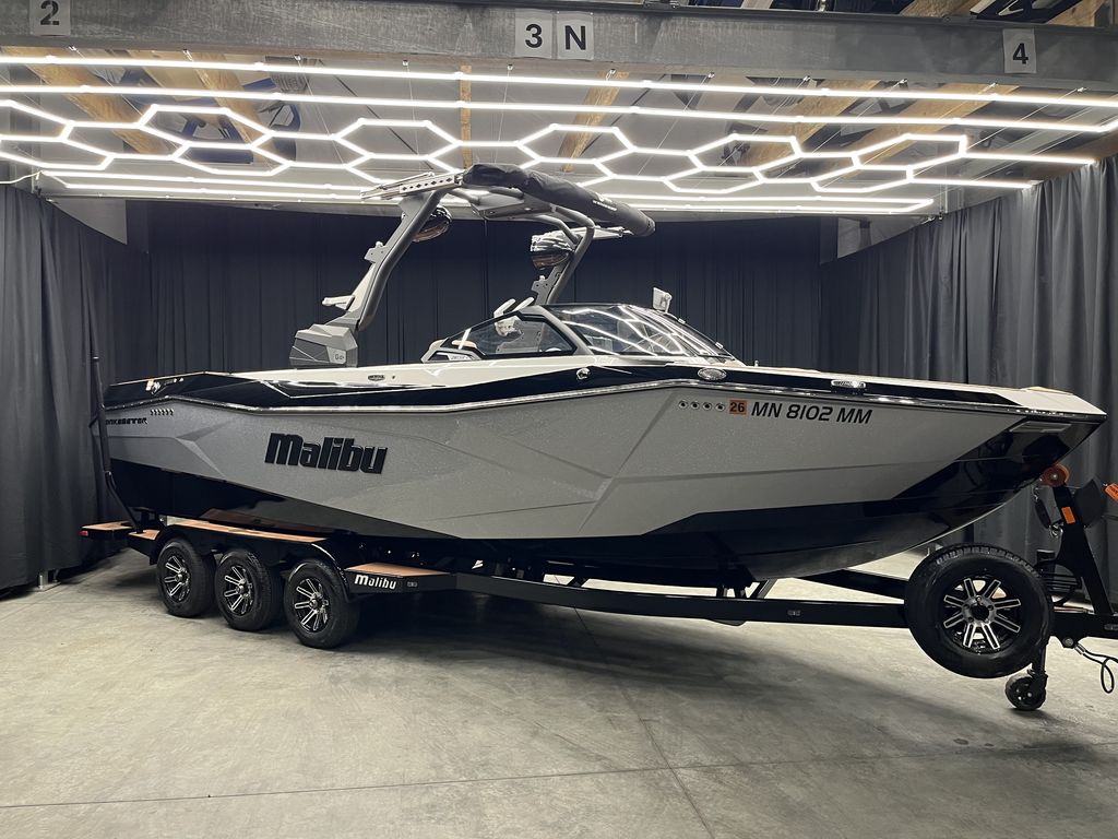 2024 Malibu Boats 26 LSV