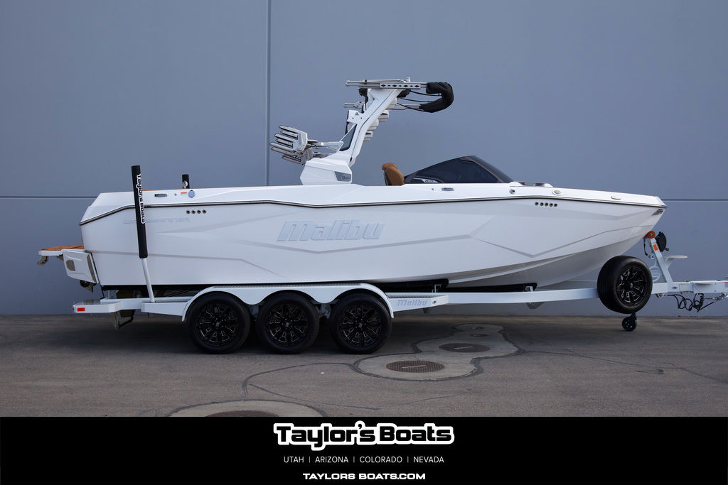 2025 Malibu Boats 25 LSV