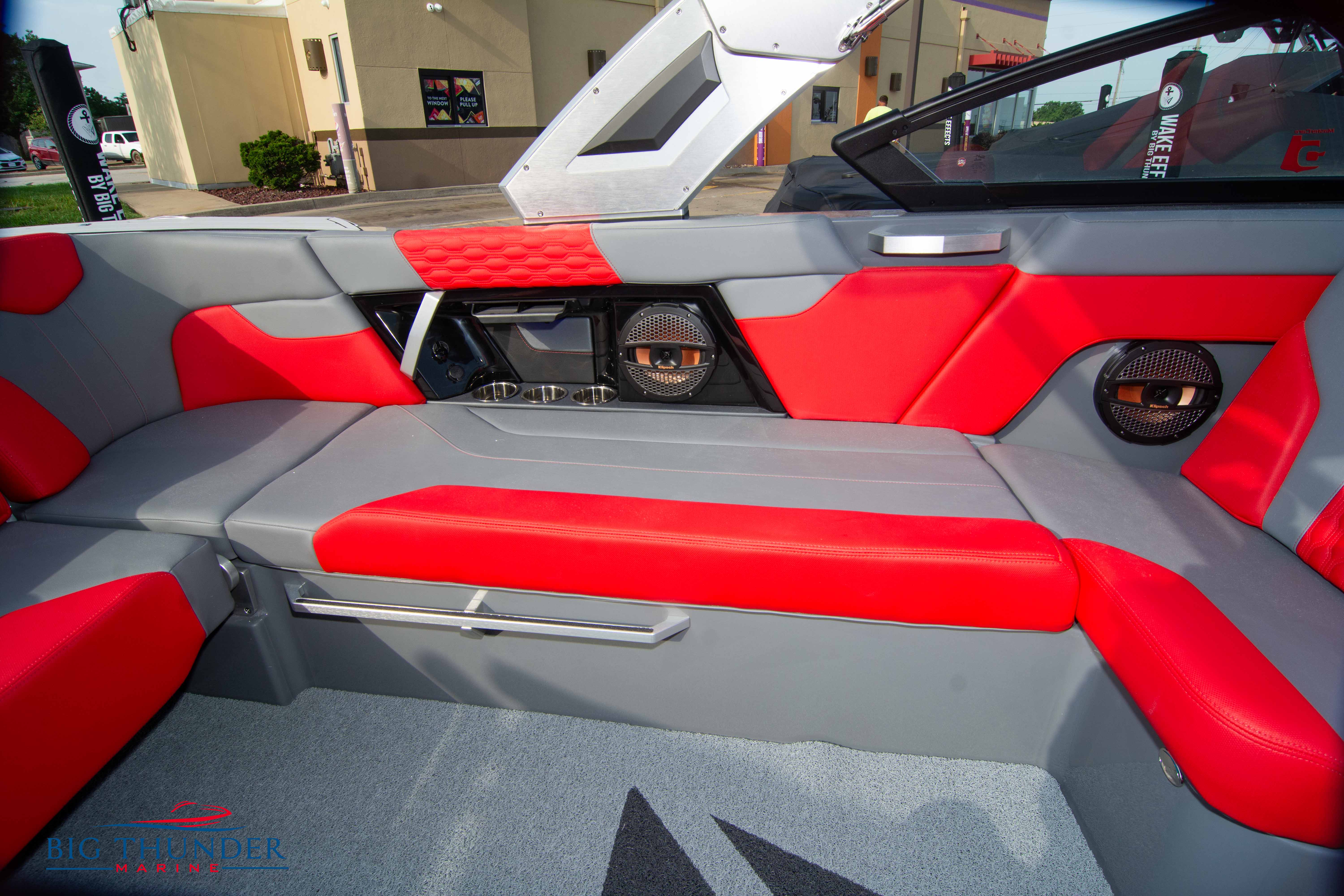2023 Mastercraft XT22