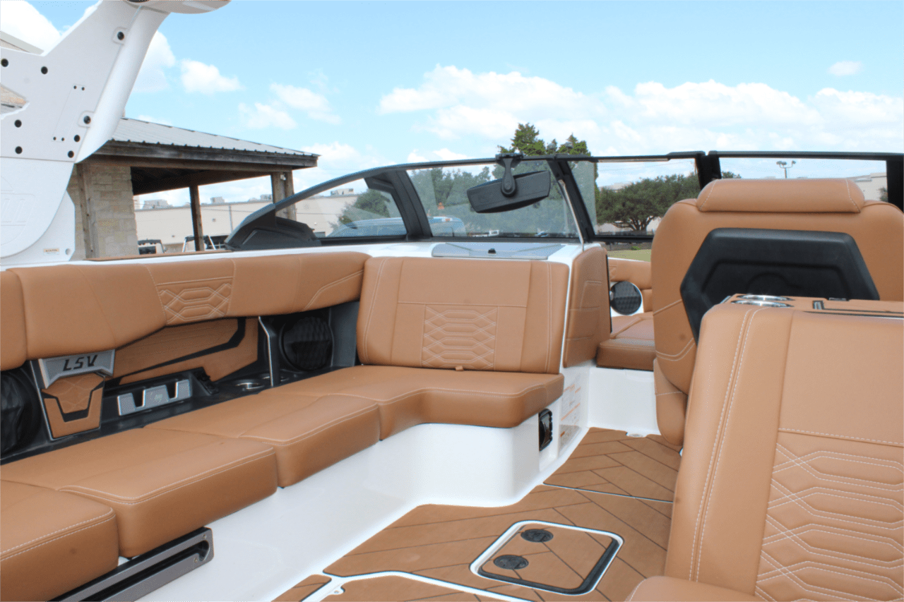 2024 Malibu 25 LSV