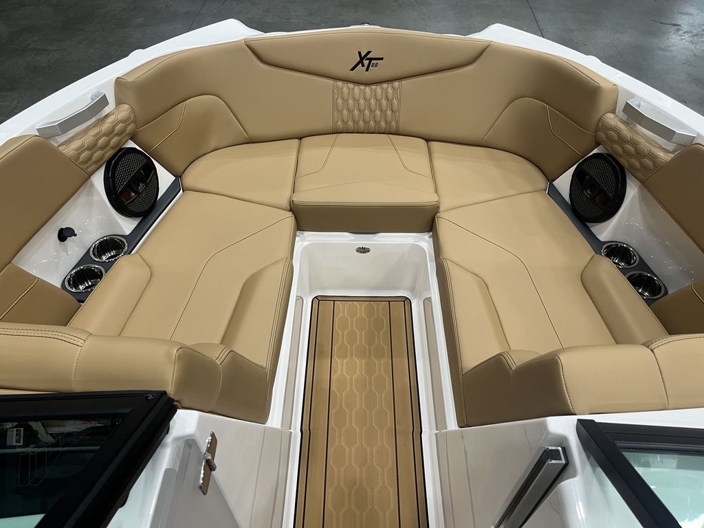 2025 MasterCraft XT22