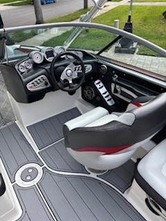 2009 Mastercraft X2