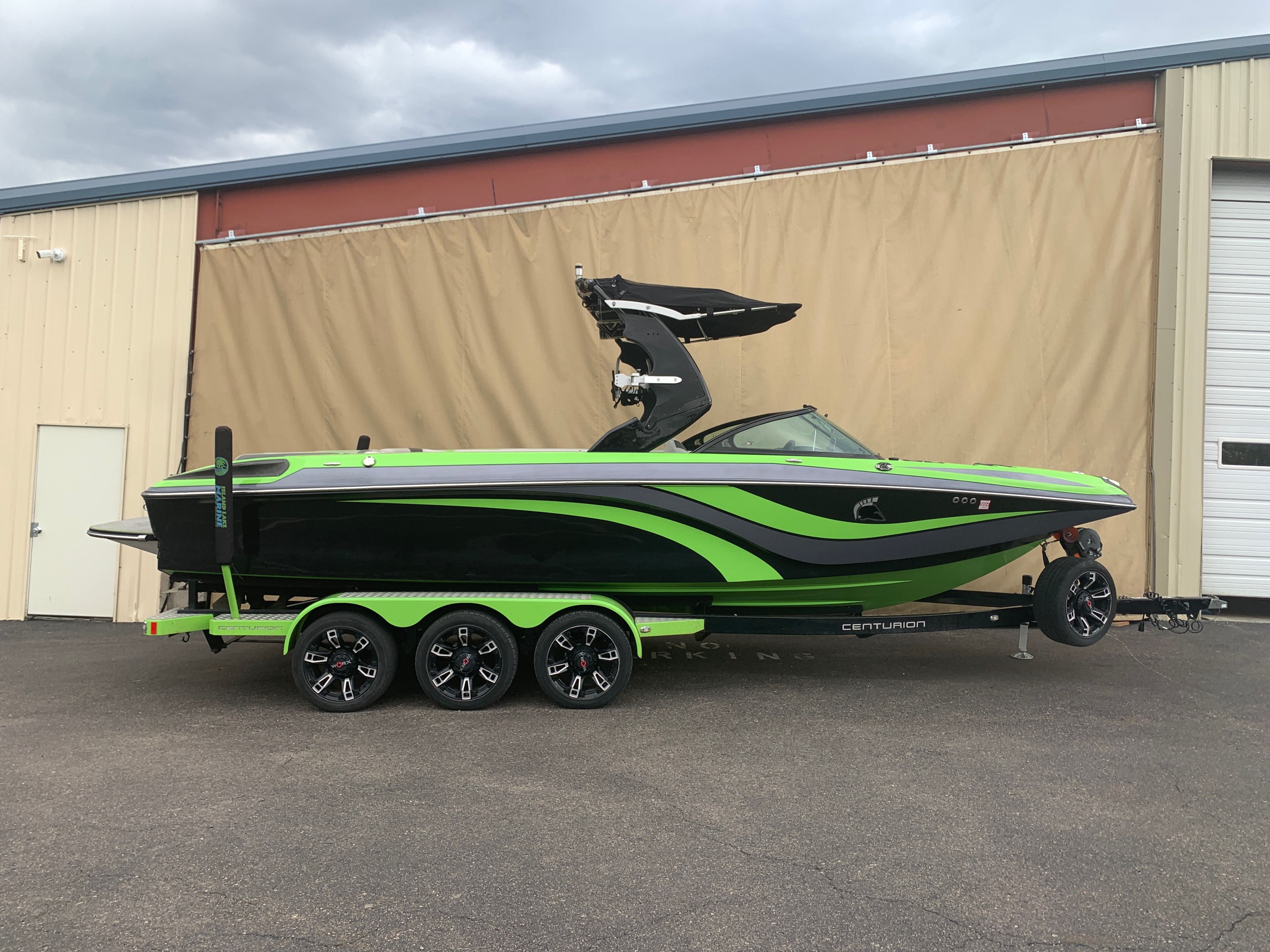 boat.Title