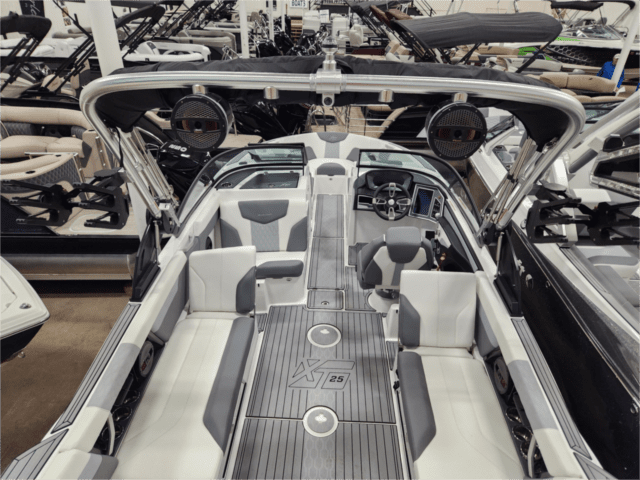2024 MasterCraft XT-25 | 209113