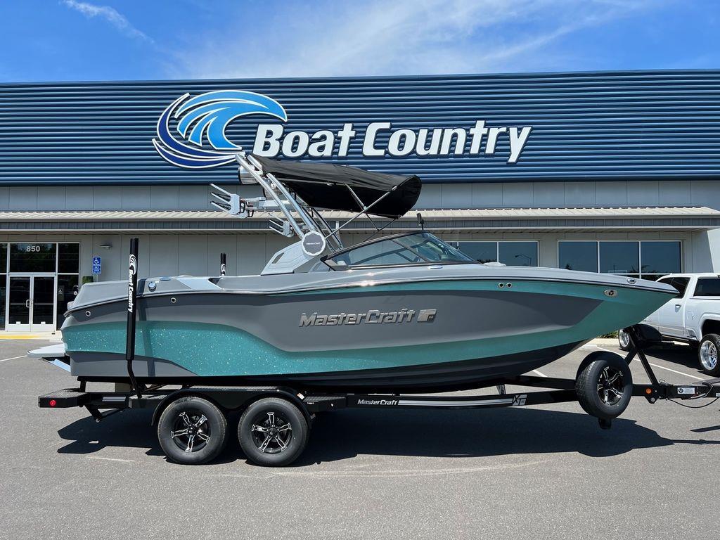 2023 MasterCraft XT22