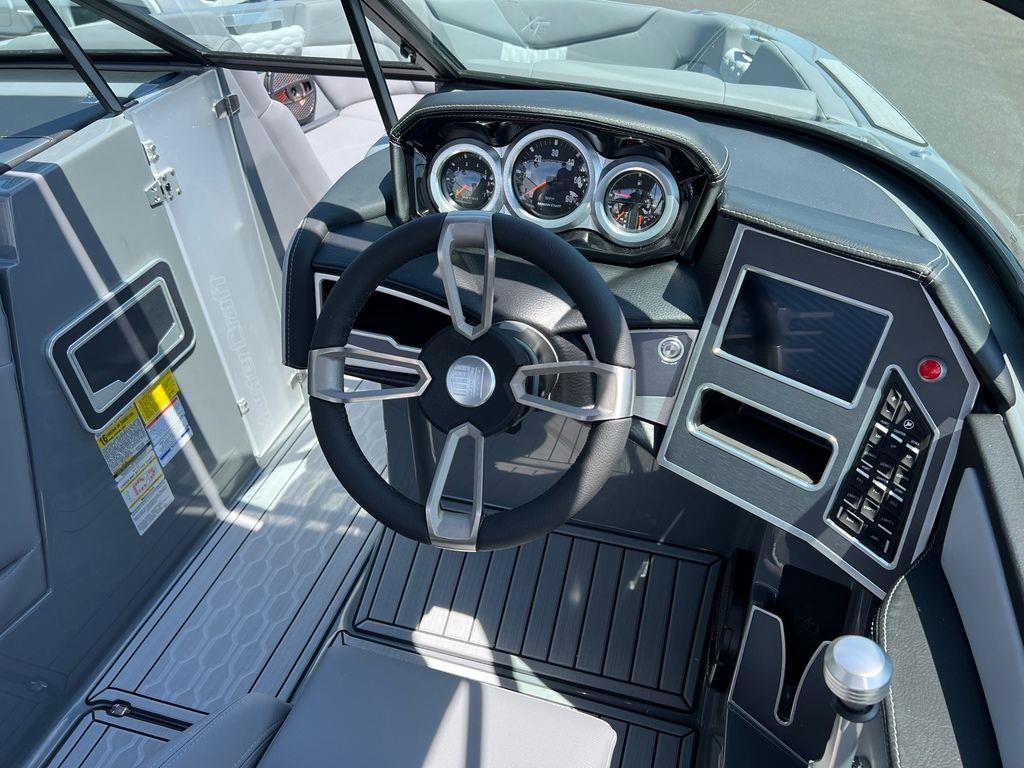 2023 MasterCraft XT22