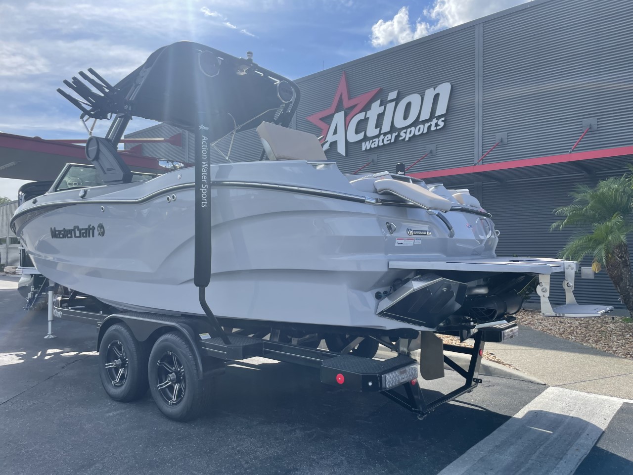 2023 MasterCraft X24